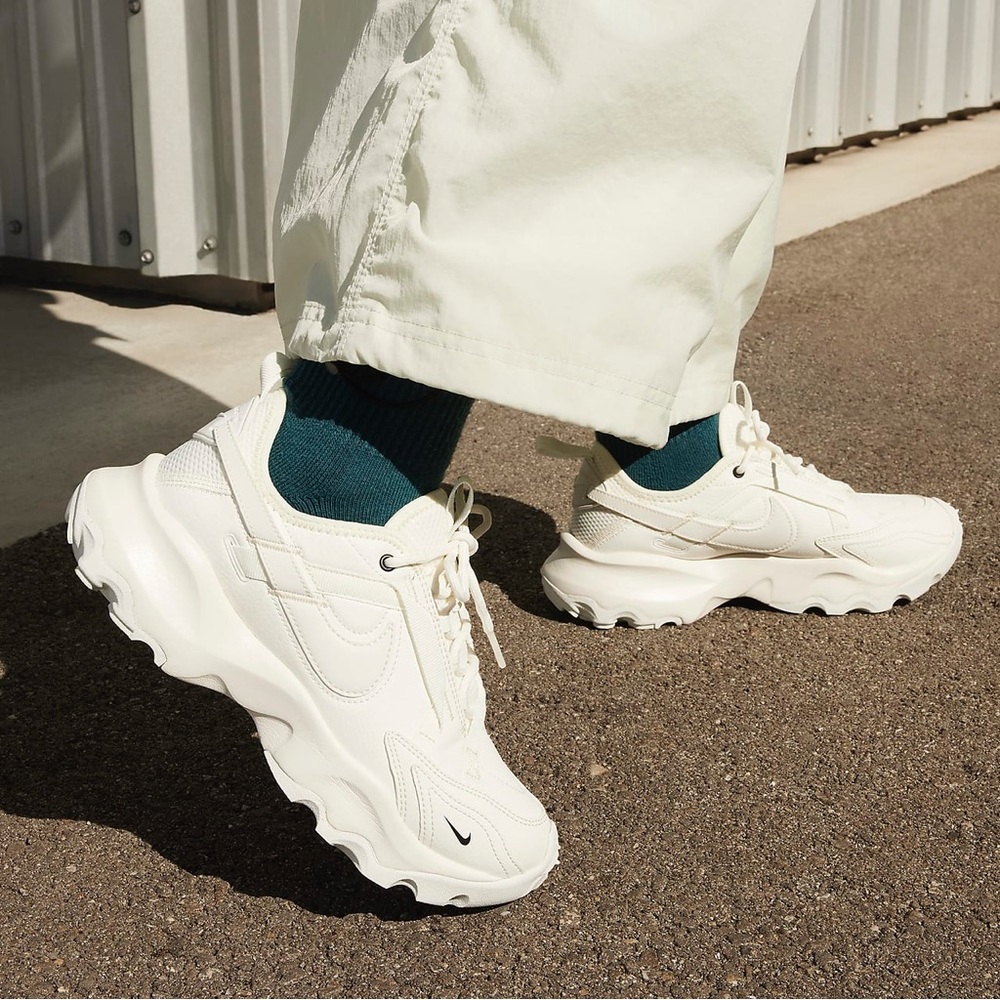 Nike TC 7900
